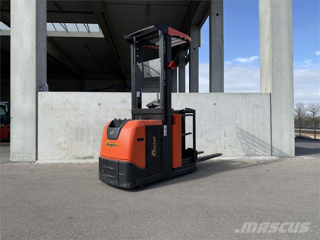Toyota OME100N High lift order picker