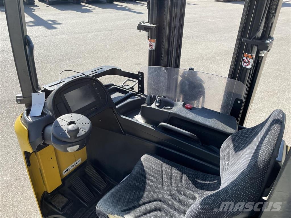 Yale MR14 리치 트럭