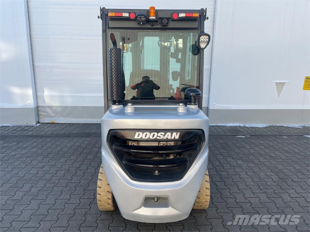 Doosan D30S-9 Dīzeļa autoiekrāvēji