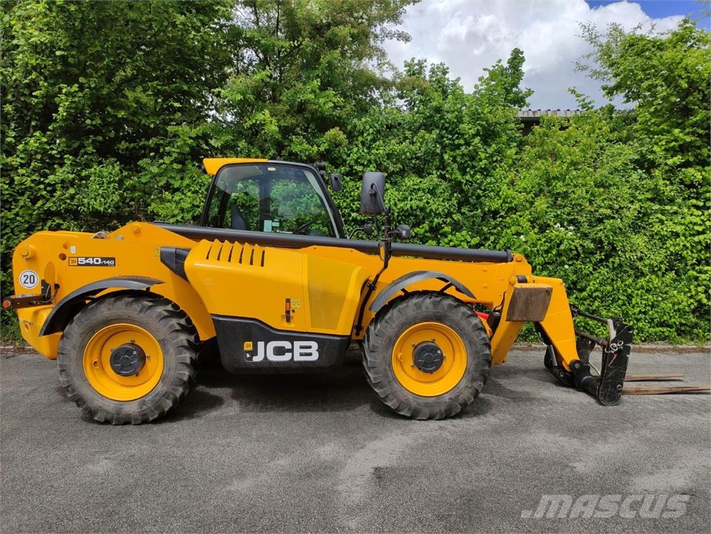 JCB 540V140 Hi Viz Telescopic handlers