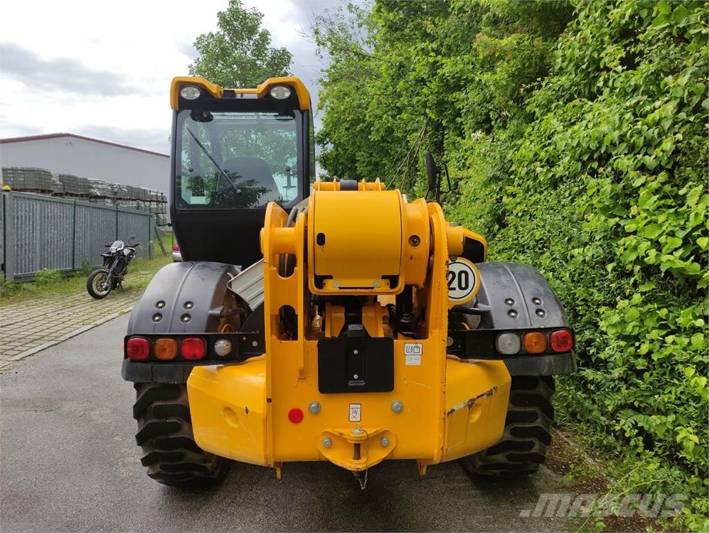 JCB 540V140 Hi Viz Telescopic handlers