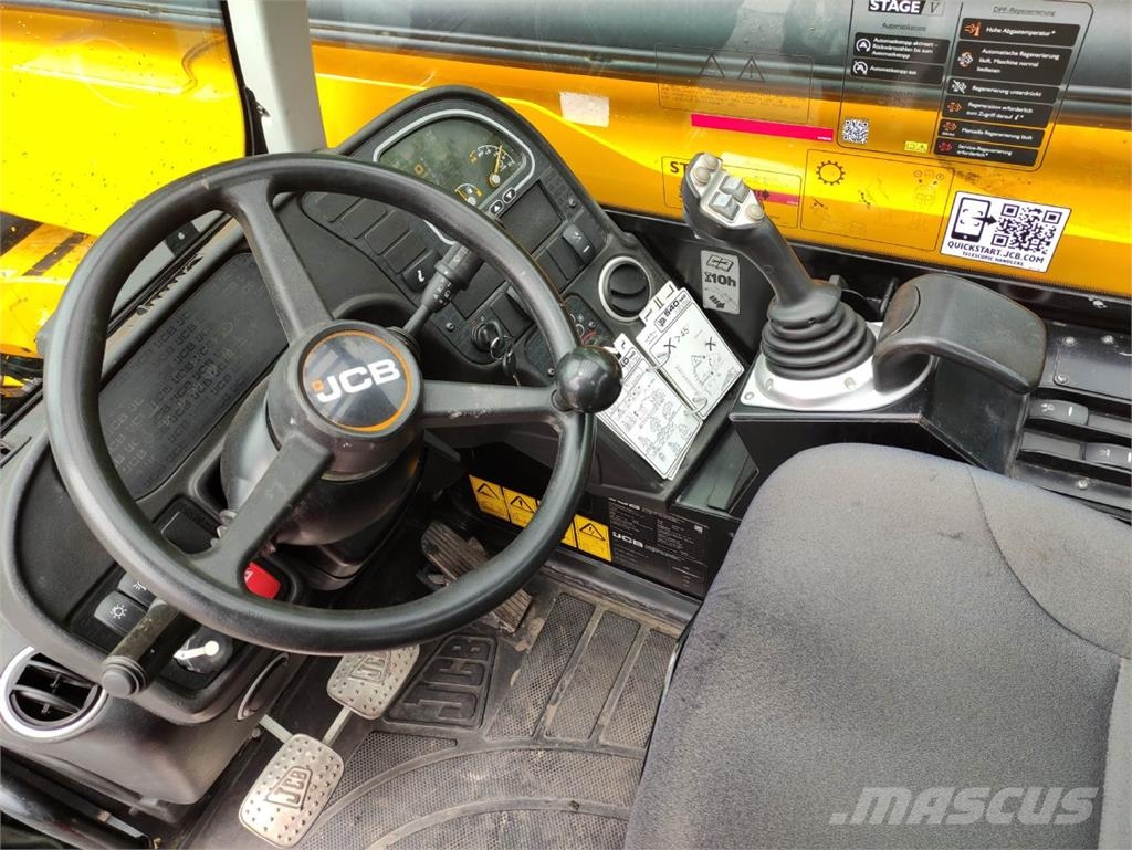 JCB 540V140 Hi Viz Telescopic handlers