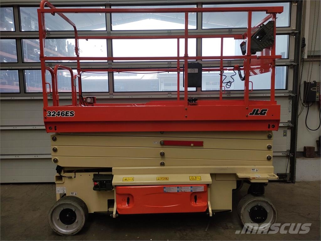 JLG 3246ES 剪叉式升降机
