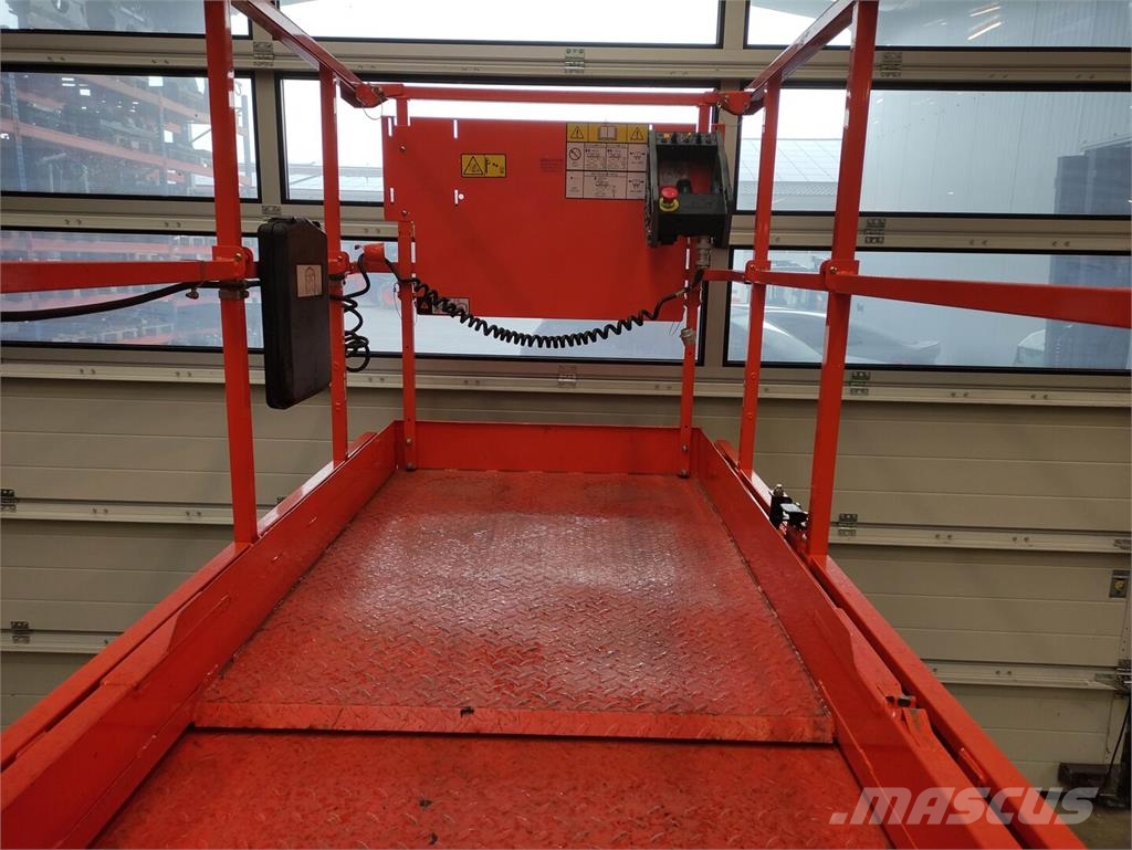 JLG 3246ES 剪叉式升降机