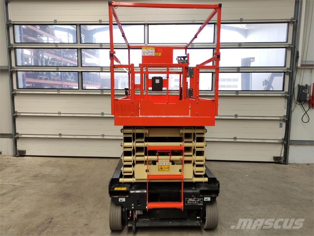 JLG R3246 剪叉式升降机