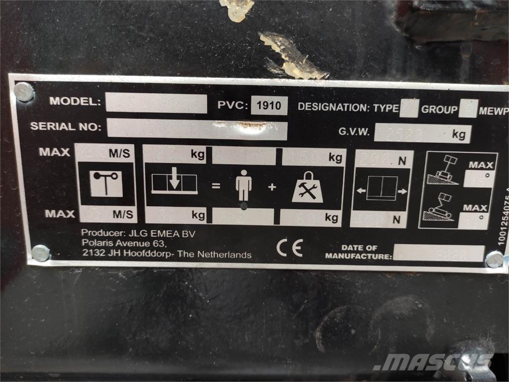 JLG R3246 剪叉式升降机