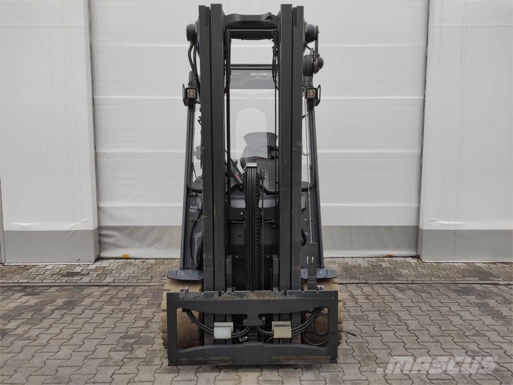 Linde E35HL-01-387 شاحنات ذات رافعات شوكية تعمل بالكهرباء