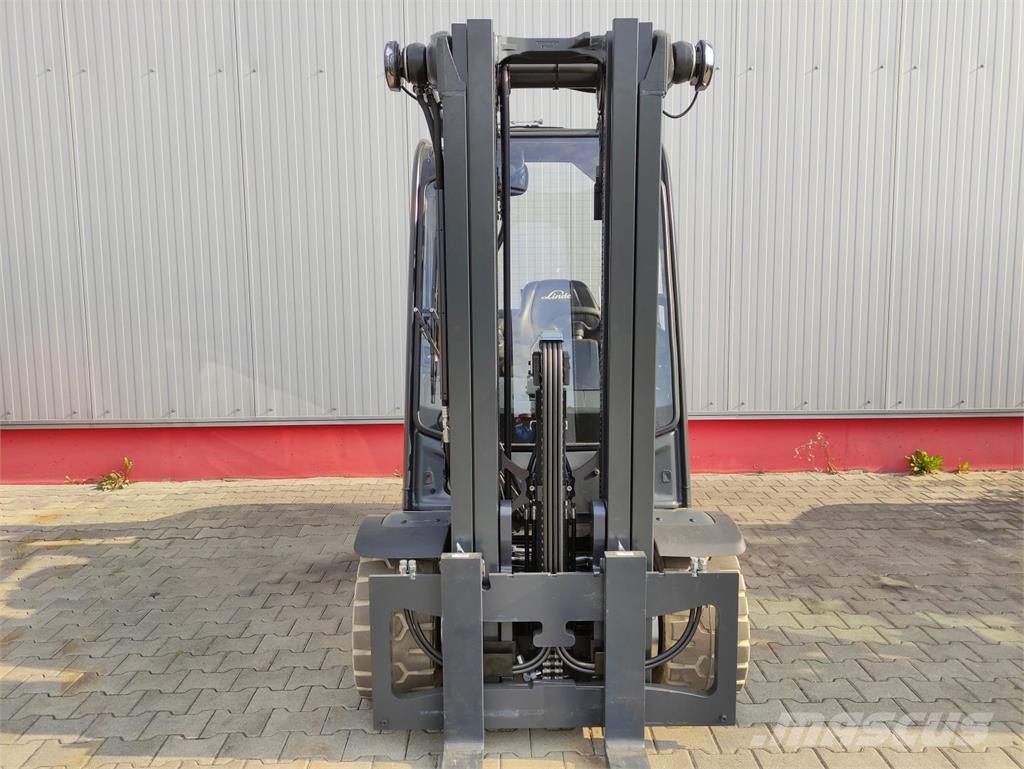 Linde E35L-01-1252 *inkl. Batterie NEU* 电动叉车