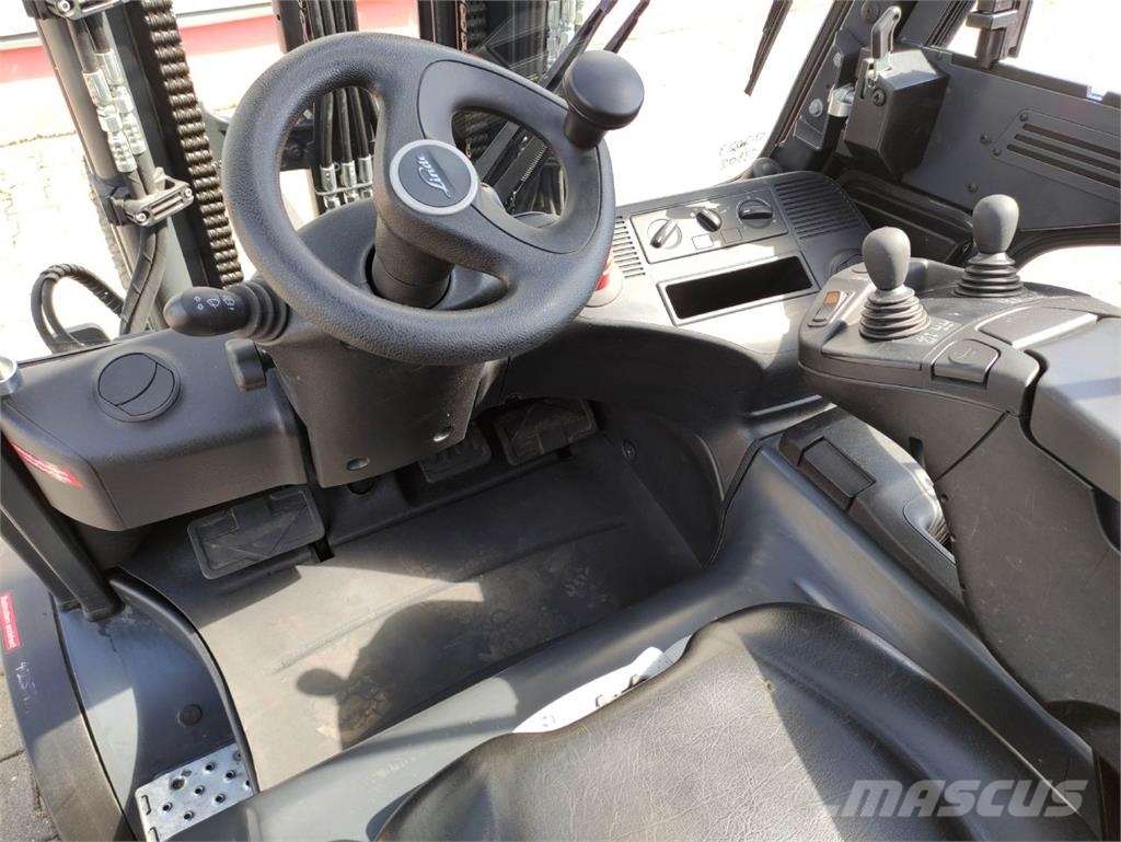 Linde E35L-01-387 电动叉车