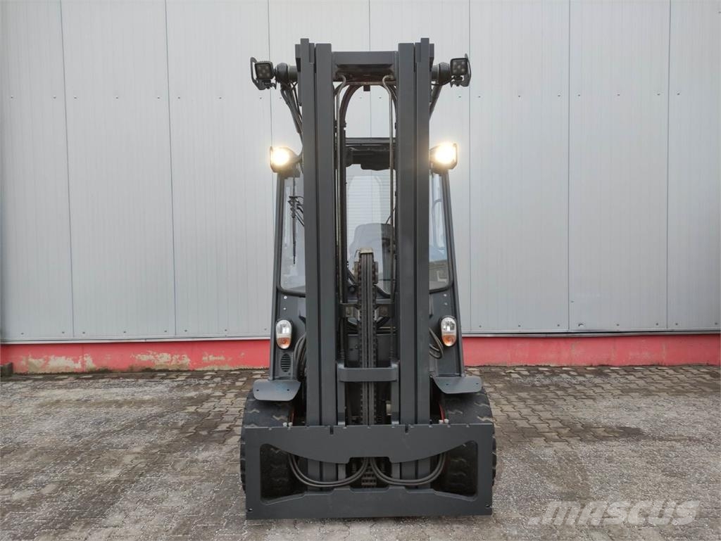 Linde E50HL-01-388 电动叉车