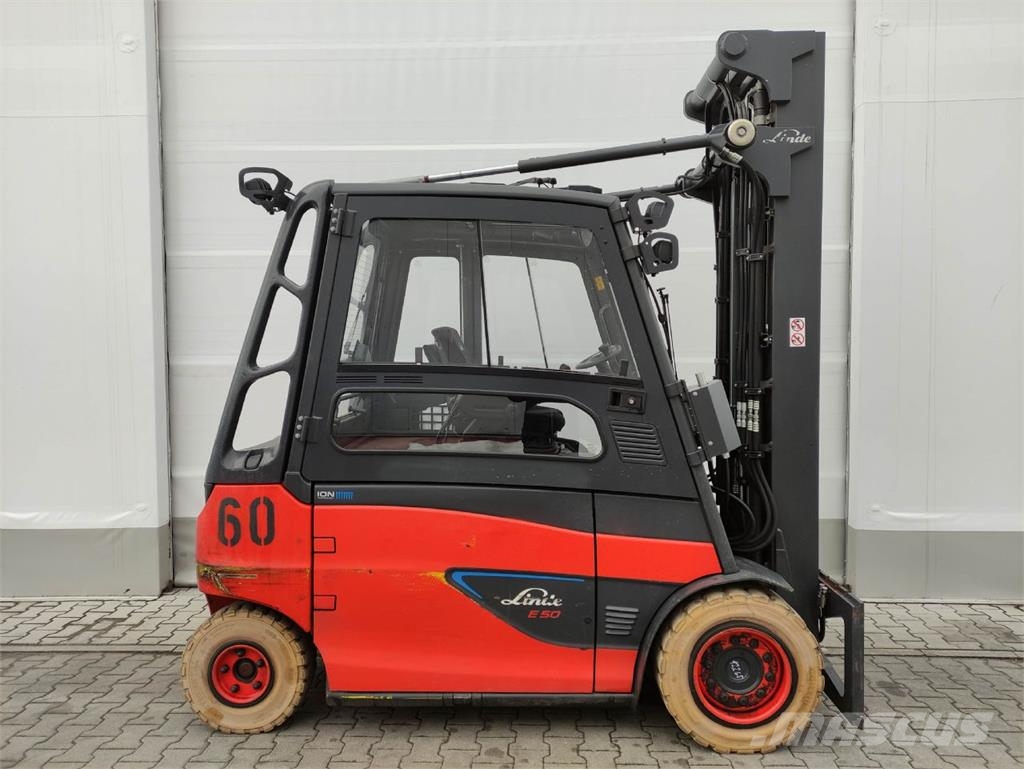 Linde E50HL-01/600-388 شاحنات ذات رافعات شوكية تعمل بالكهرباء