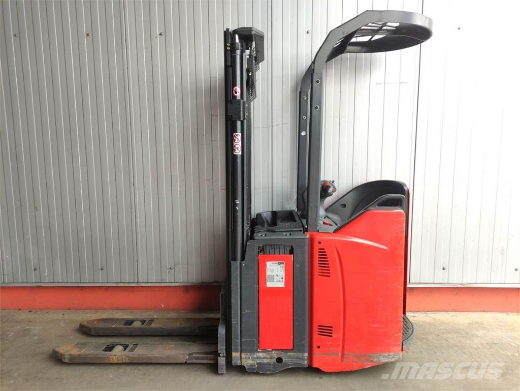 Linde L12 SP Pedestrian stacker