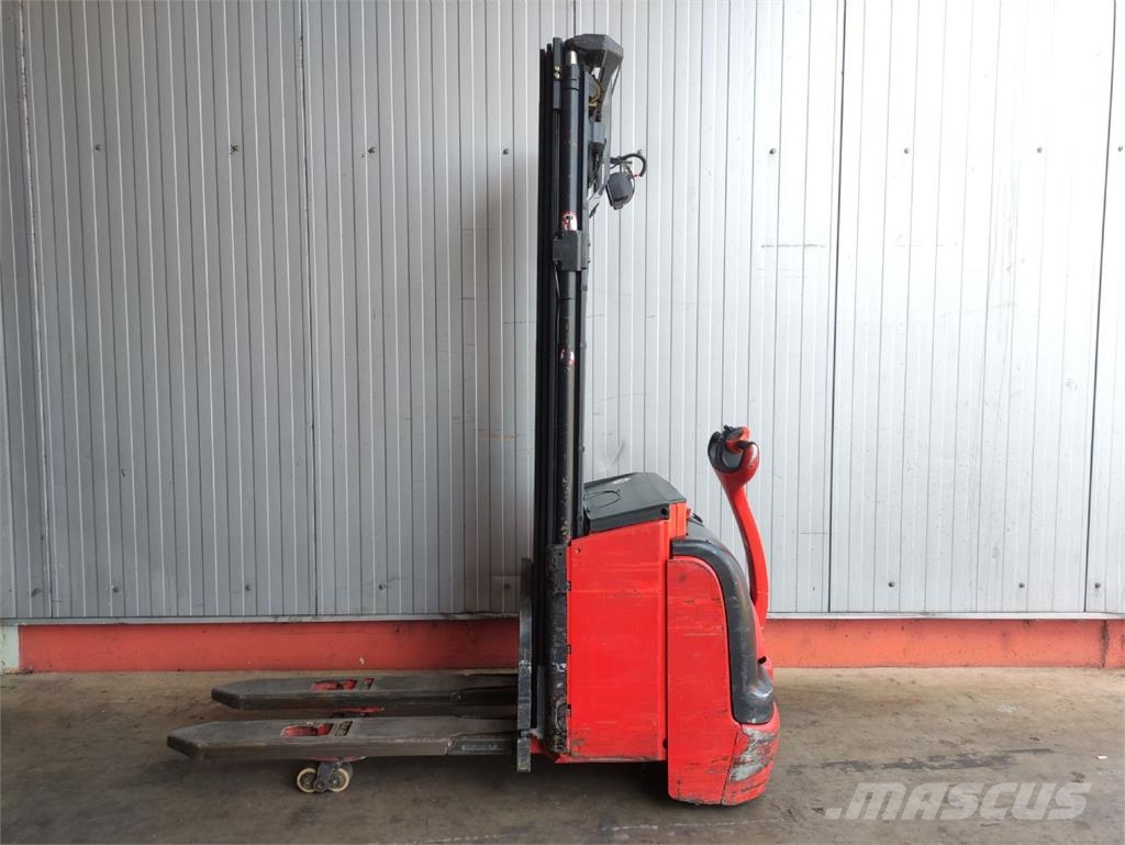 Linde L14i/372 Meeloop stapelaar