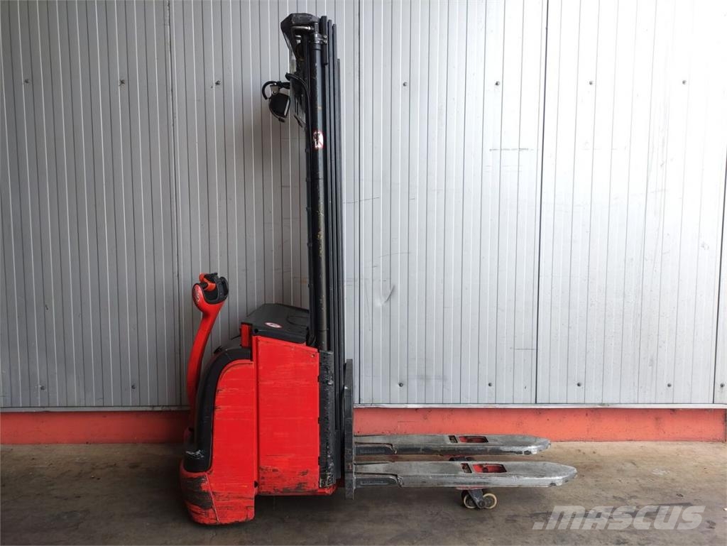Linde L14i/372 Meeloop stapelaar