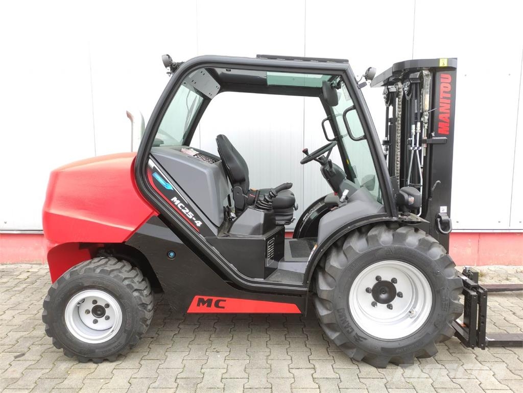 Manitou MC25-4 DK ST5 S1 (NEU) Terénne vysokozdvižné vozíky