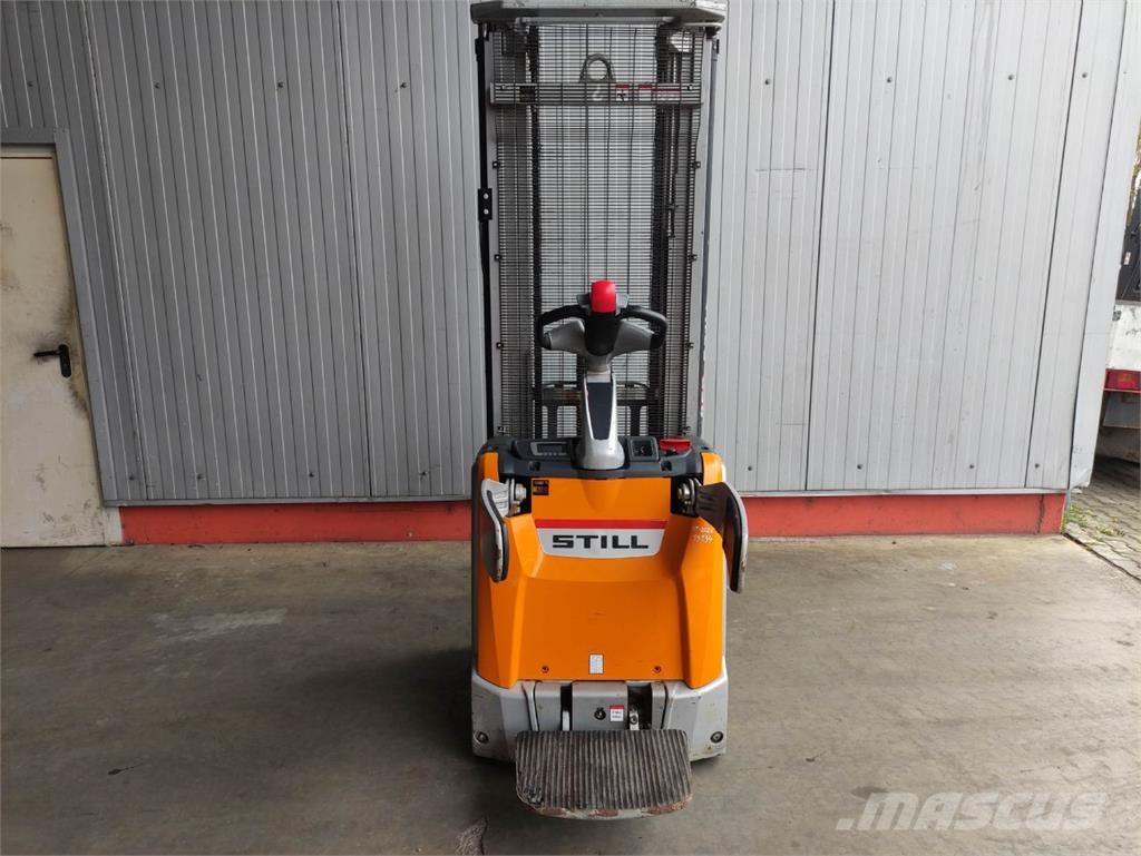 Still EXV-SF 14 Pedestrian stacker